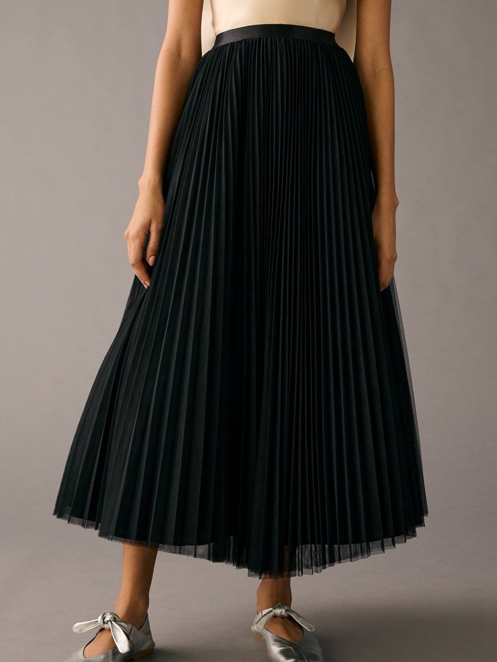 Anthropologie Hutch Pleated Tulle Midi Skirt black Size Small